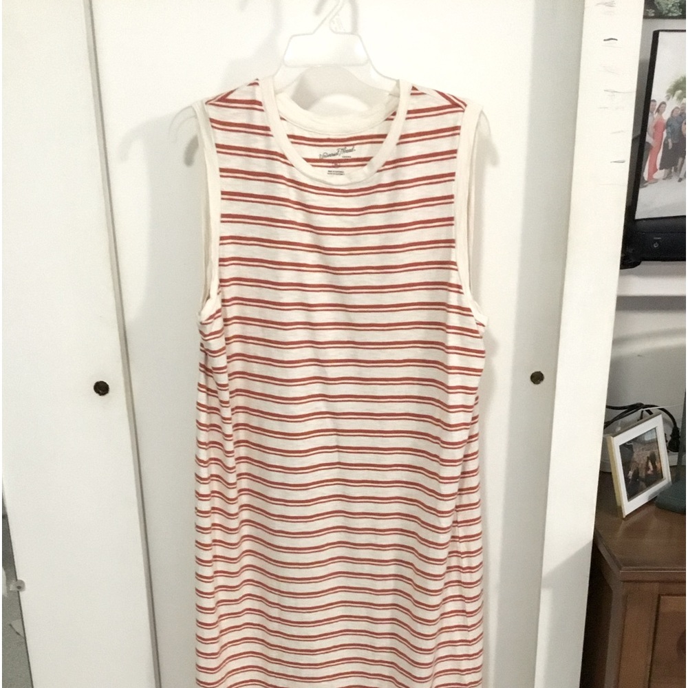 Red/ white sleeveless maxi